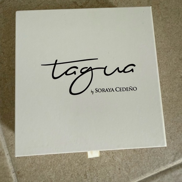 Tagua Blue Earrings and necklace - Picture 4 of 6